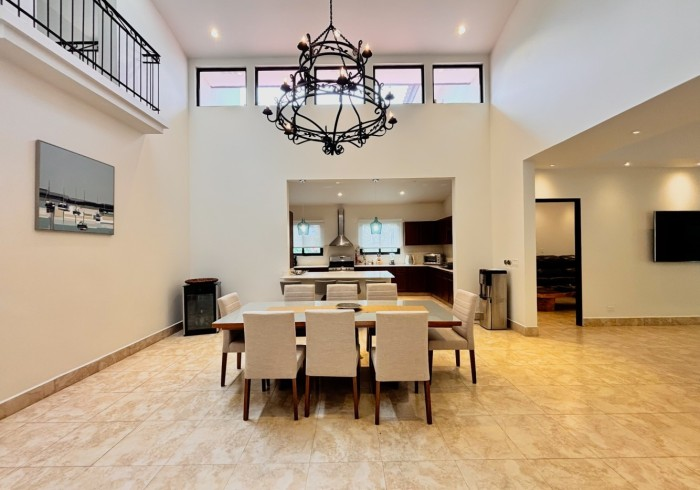 Luxury Beach House El Faro