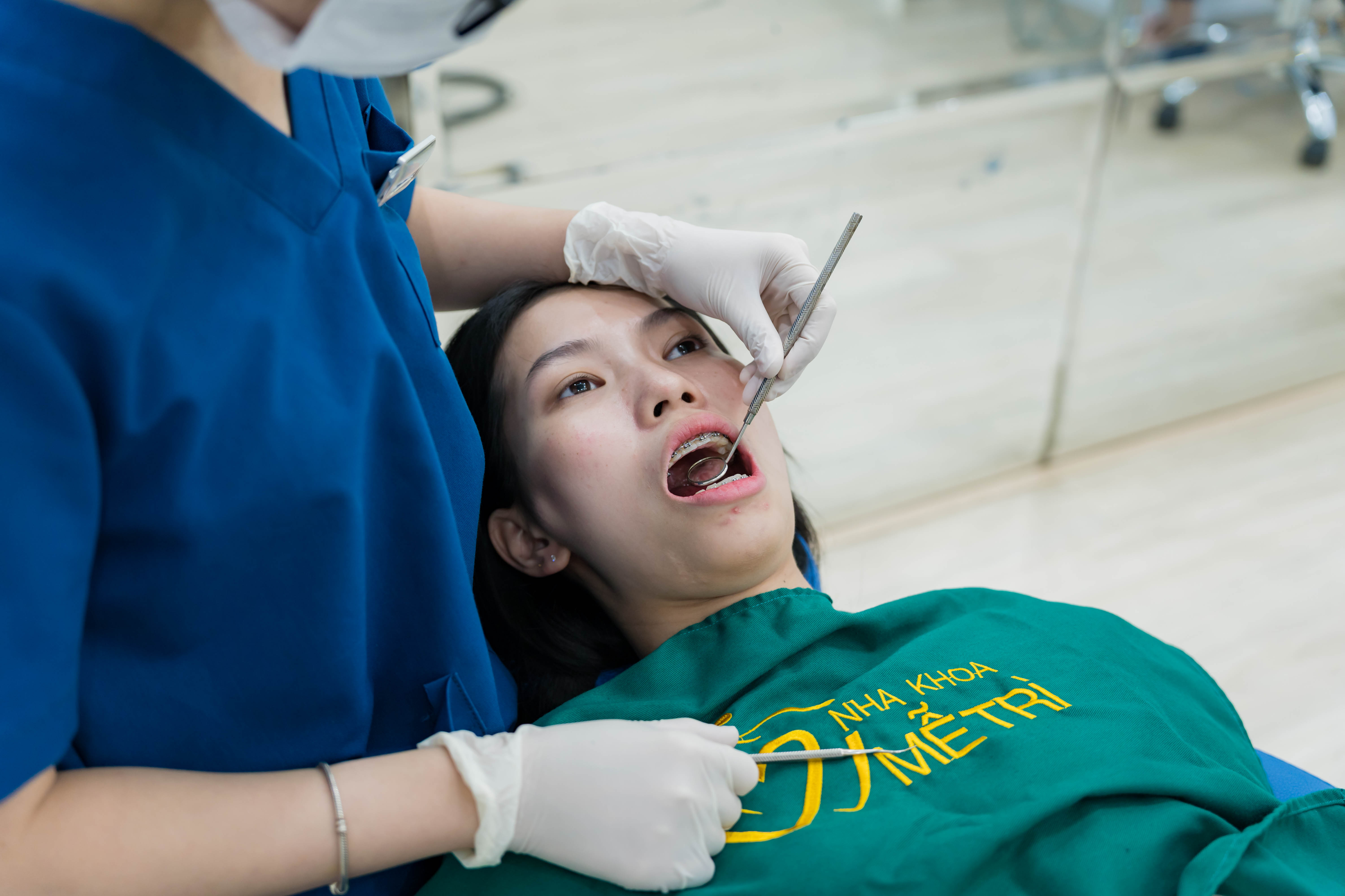 Dán sứ Veneer tại Nha Khoa Mễ Trì