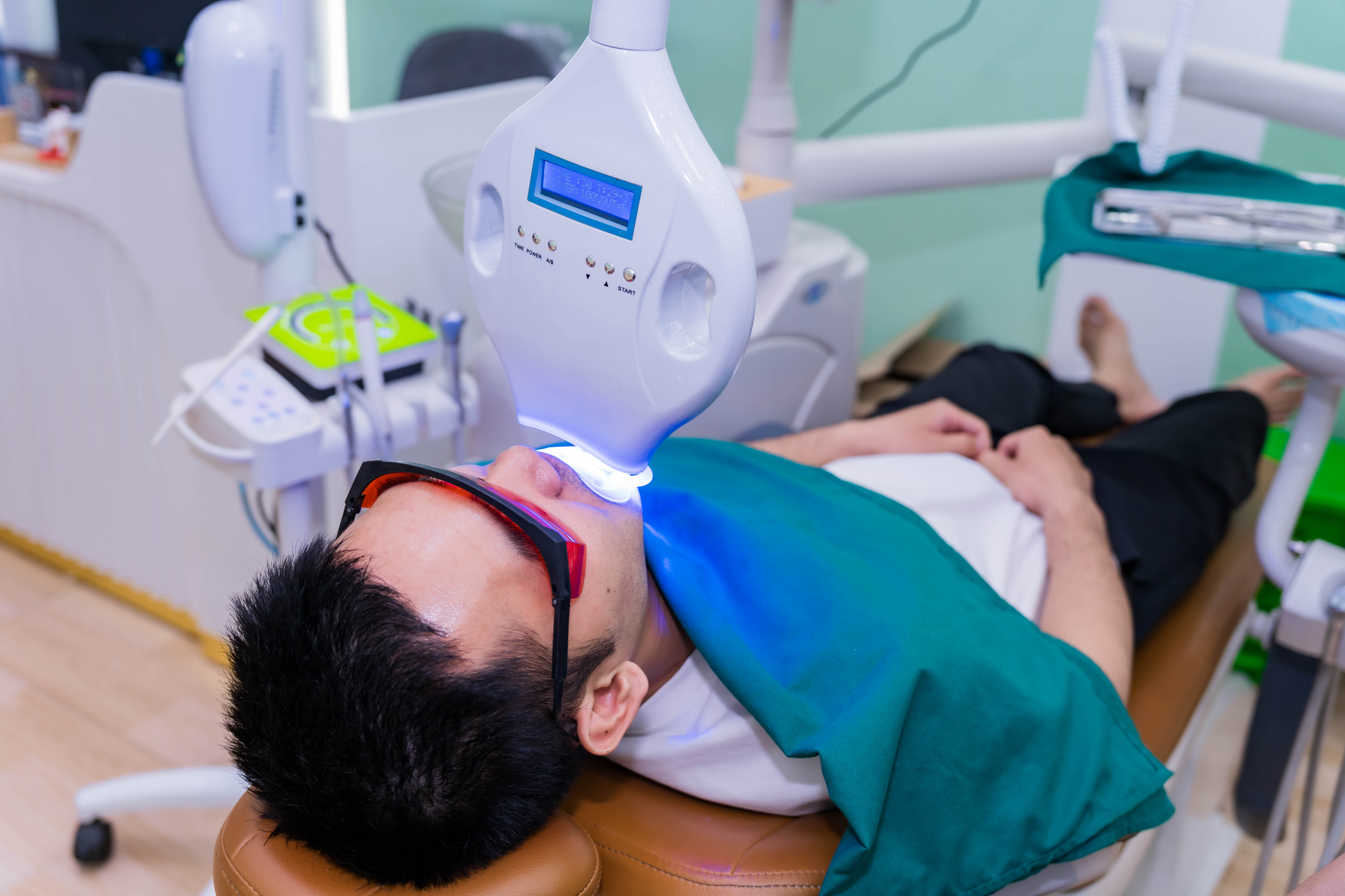 Tẩy trắng răng tại Nha Khoa Mễ Trì