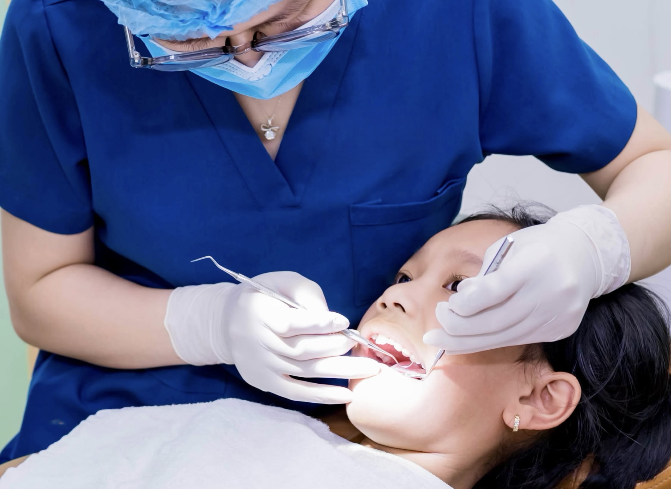 美池牙科诊所 的 乳牙拔除