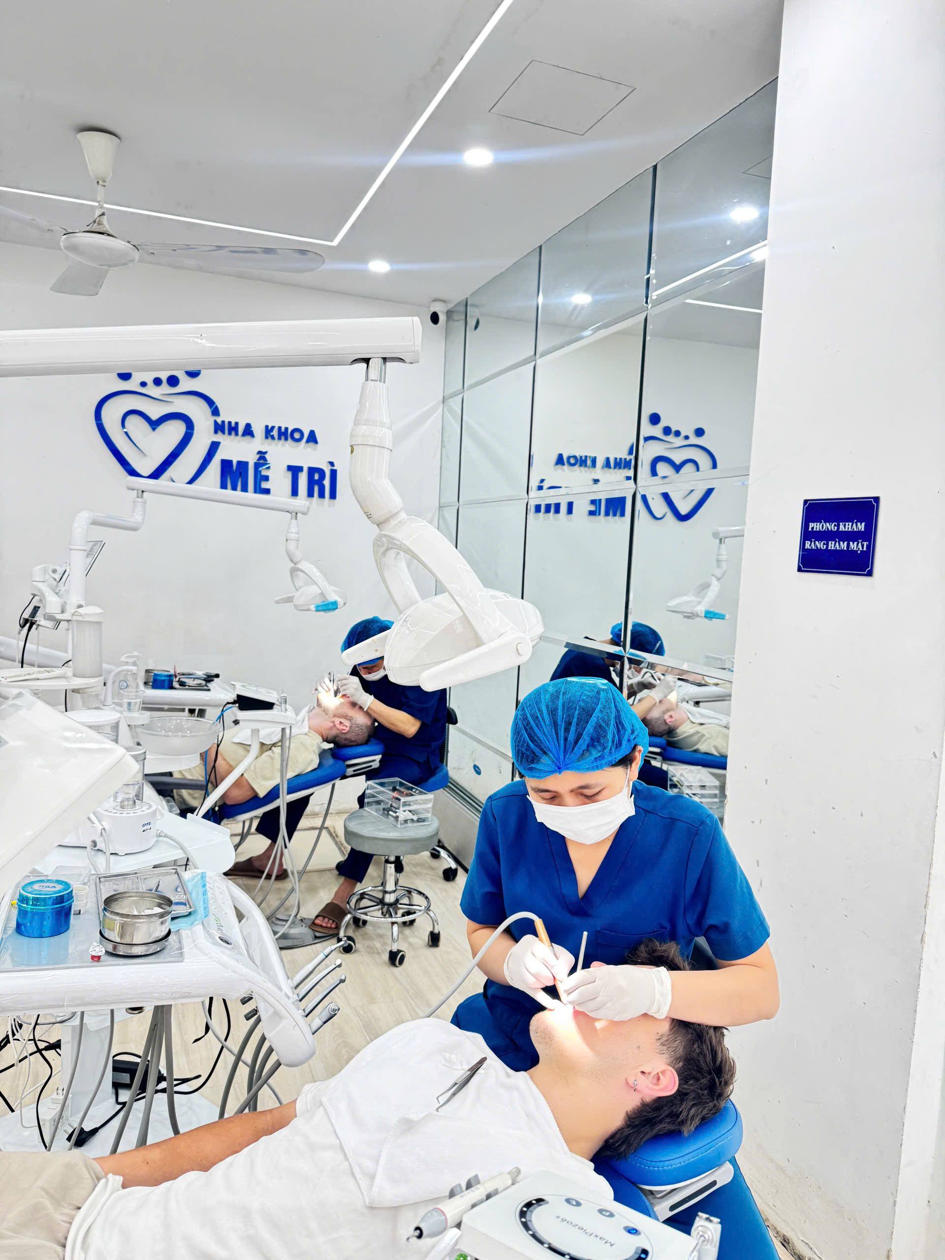 Dental Implant vs Dental Bridge for One Missing Tooth