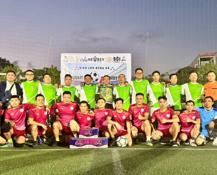 GIAO LƯU BÓNG ĐÁ: NEWBEV FC & AROMA FC