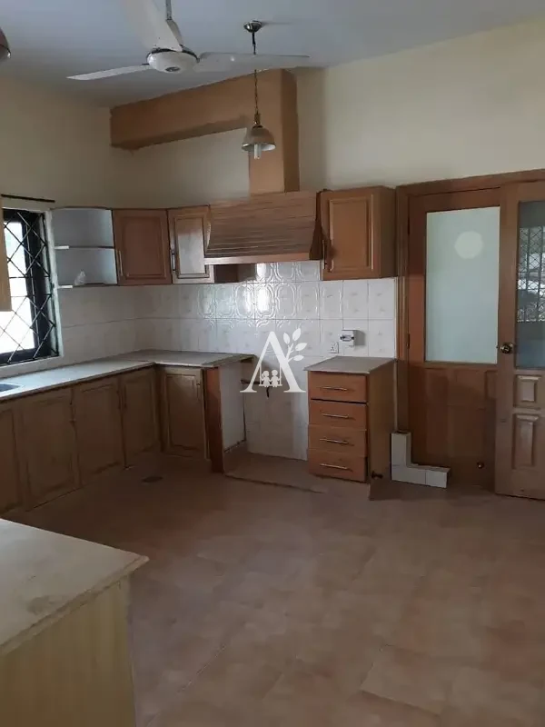 Girls hostel for rent in G-6, Islamabad photo 4