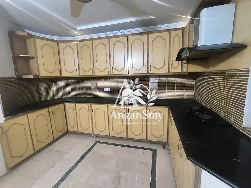 House for rent in G-10, Islamabad photo 2