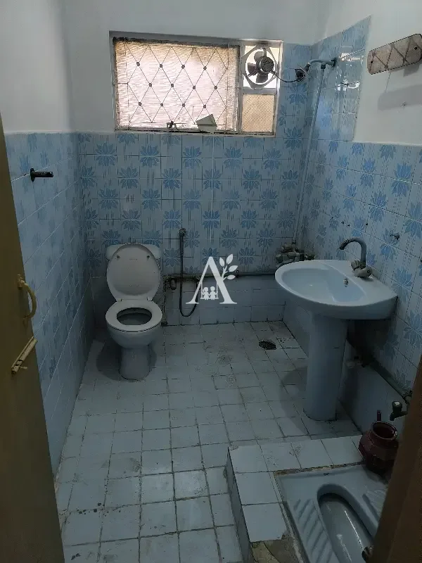 Upper portion house for rent in G-10, Islamabad photo 5