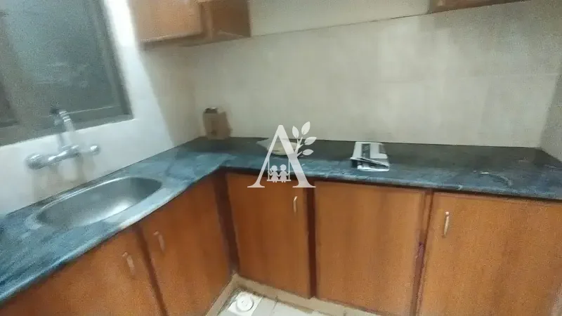 Office for rent in G-11, Islamabad photo 4