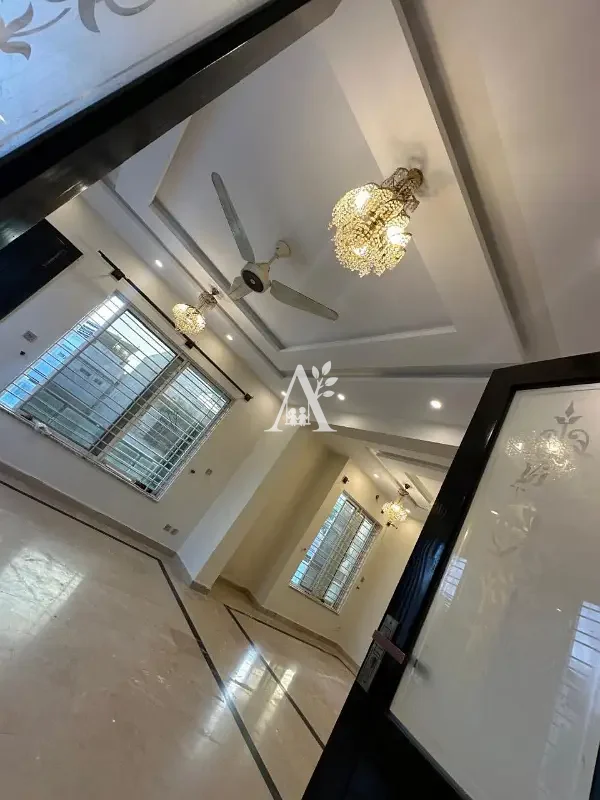 Upper portion house for rent in F-10, Islamabad photo 2