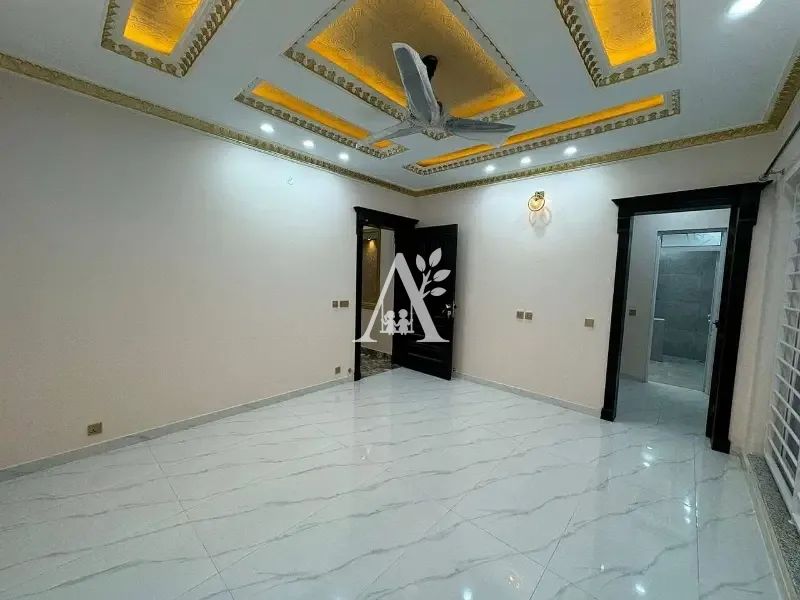 Upper portion house for rent in F-10, Islamabad photo 3