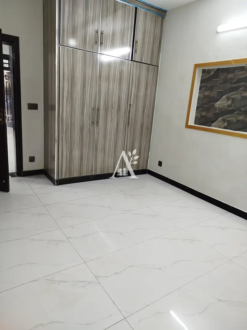 House for rent in G-13/2, Islamabad photo 4