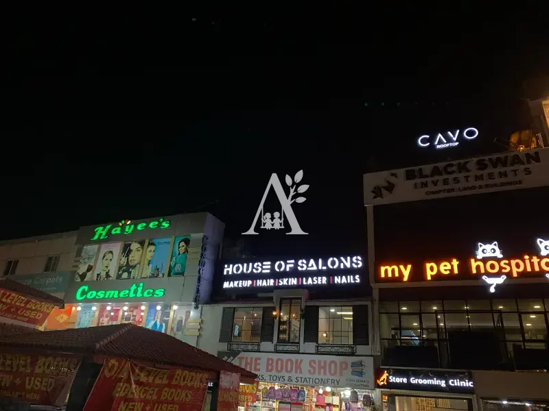 Shop for rent in F-7, Islamabad photo 5