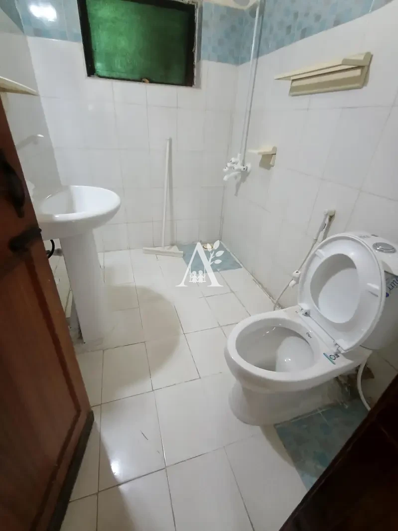 House for rent in G-10/2, Islamabad photo 4