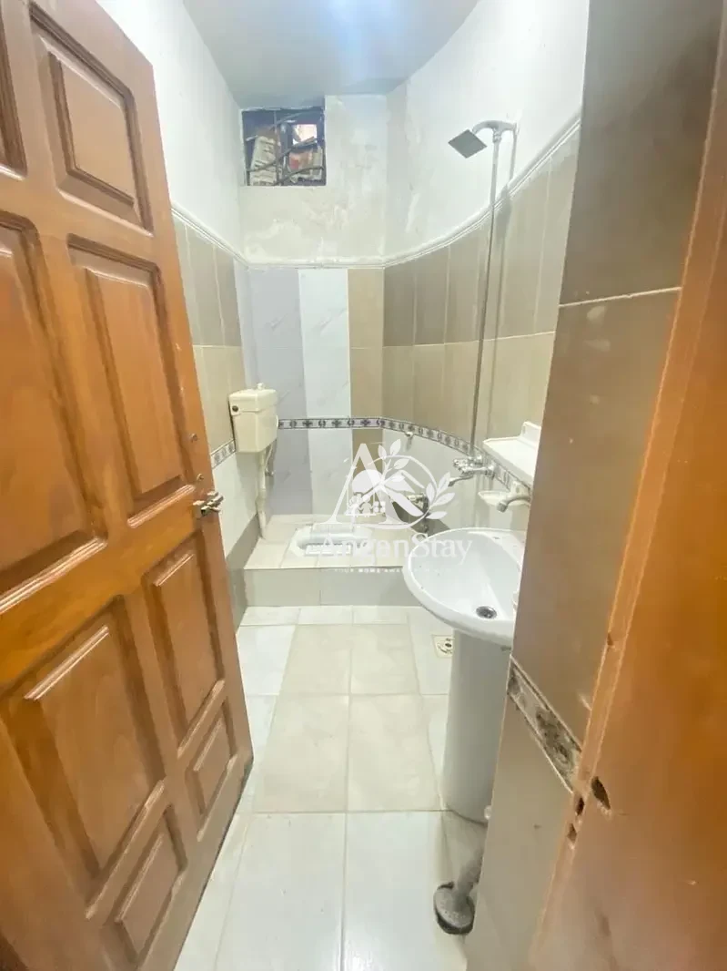 House for rent in G-13, Islamabad photo 3
