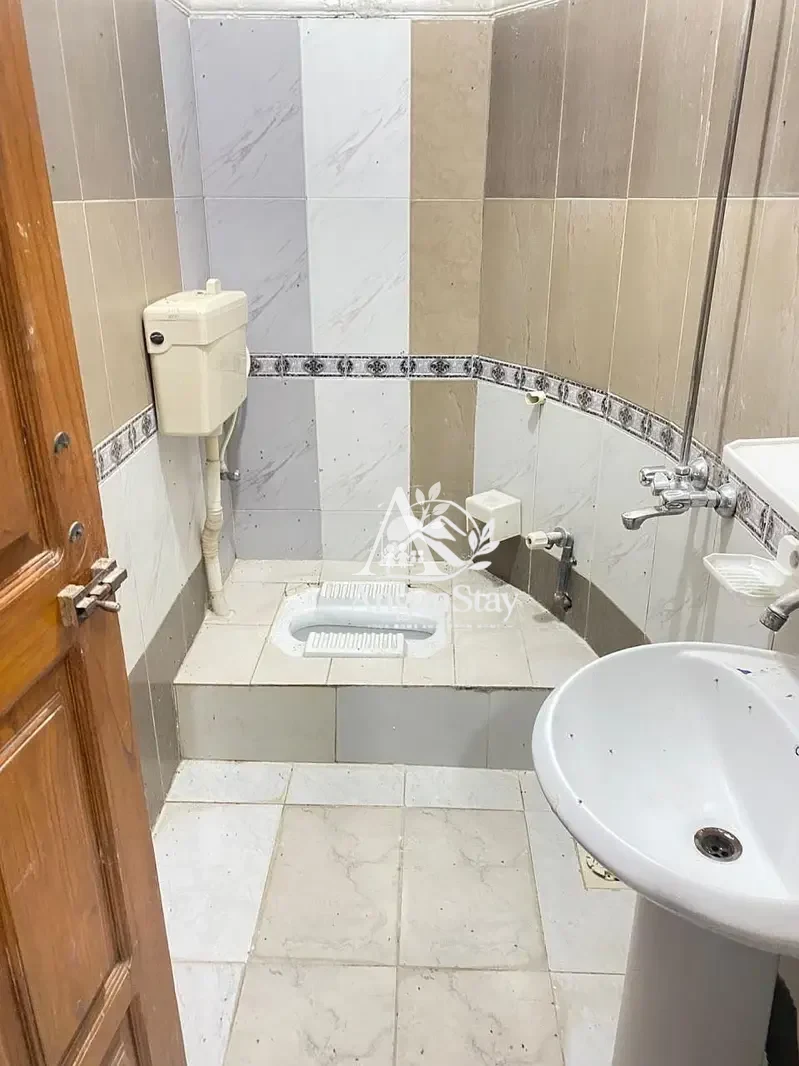 House for rent in G-13, Islamabad photo 4