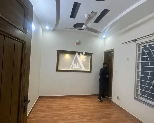 House for rent in G-13, Islamabad photo 4