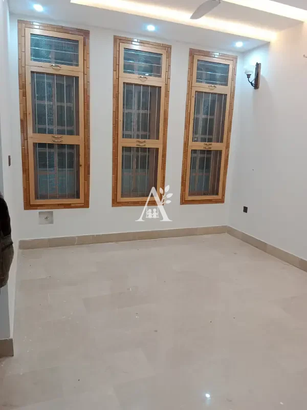 Upper portion house for rent in G-16, Islamabad photo 3