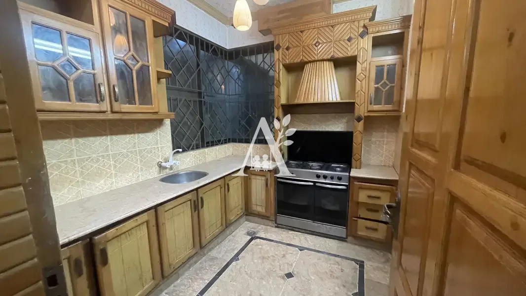 Ground portion house for rent in G-13/3, Islamabad photo 3