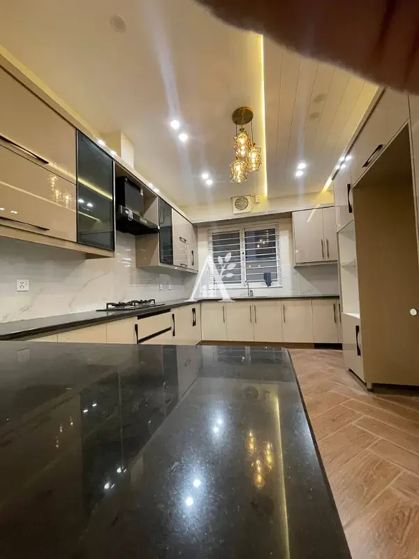 Upper portion house for rent in E-11/2, Islamabad photo 3