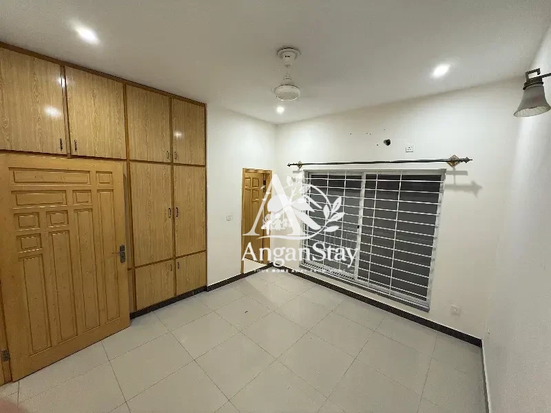 House for rent in G-13, Islamabad photo 2