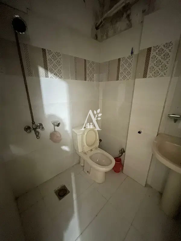 Office for rent in G-13/3, Islamabad photo 5