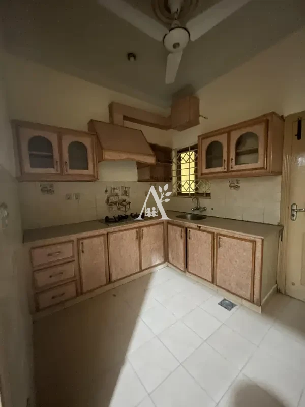 House for rent in G-13/3, Islamabad photo 4