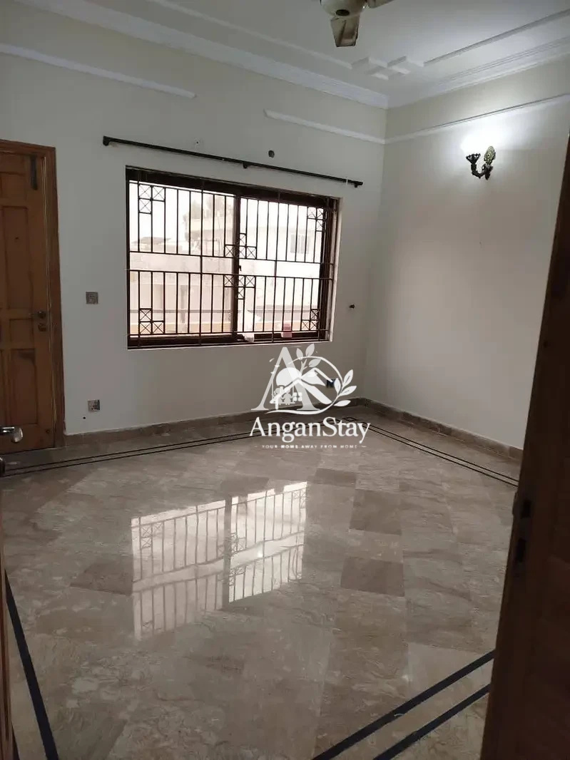 Upper portion house for rent in G-13, Islamabad photo 3
