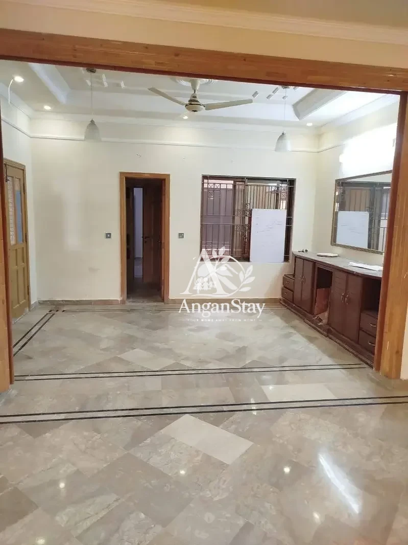 Upper portion house for rent in G-13, Islamabad photo 5