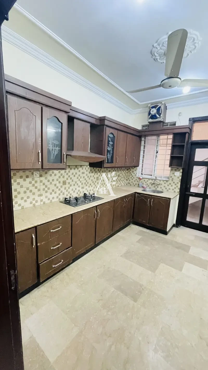 House for rent in G-13, Islamabad photo 5