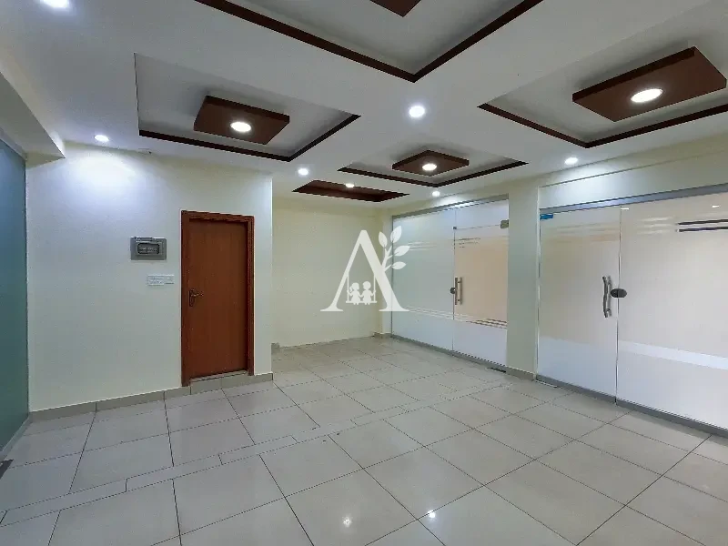 Office for rent in G-11 Markaz, Islamabad photo 3