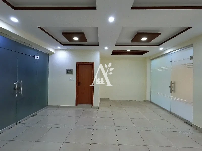 Office for rent in G-11 Markaz, Islamabad photo 4