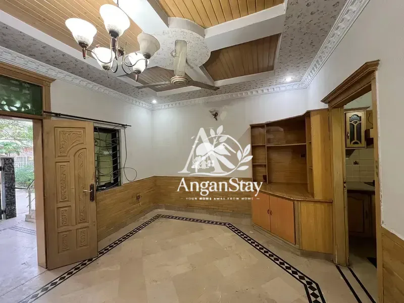 House for rent in G-13, Islamabad photo 2