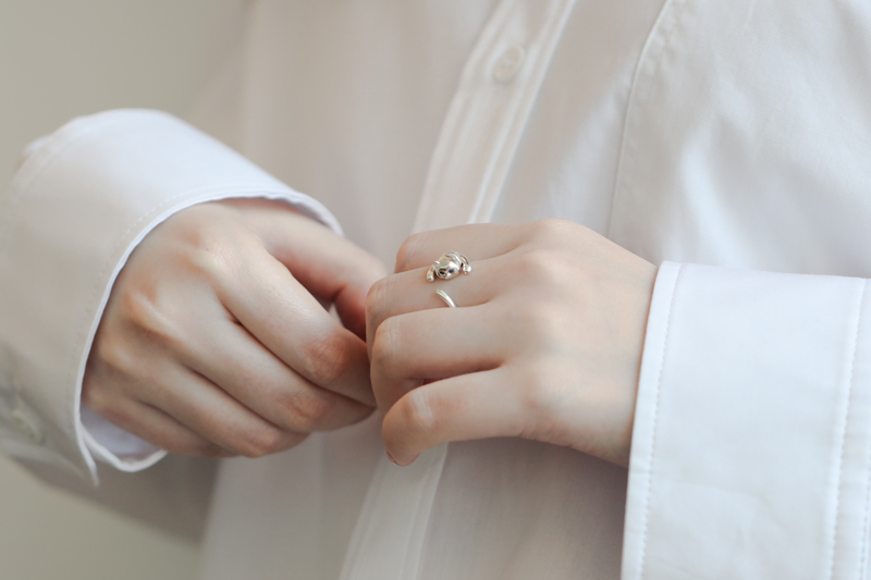 실버 제품 모델컷 촬영