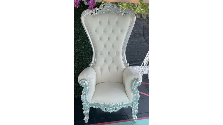 Single Seater Throne – Gold & White