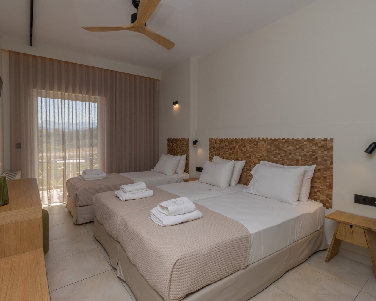 Artina Hotel Room