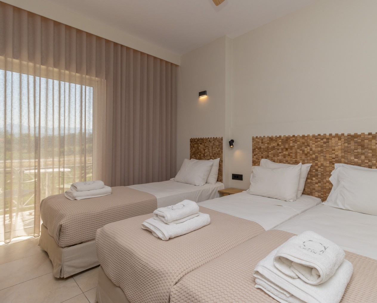 Artina Hotel Room