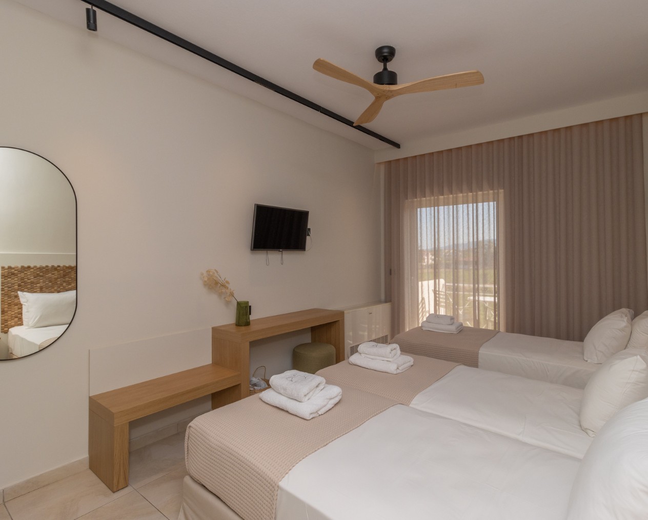 Artina Hotel Room