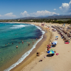 Lagouvardos Beach