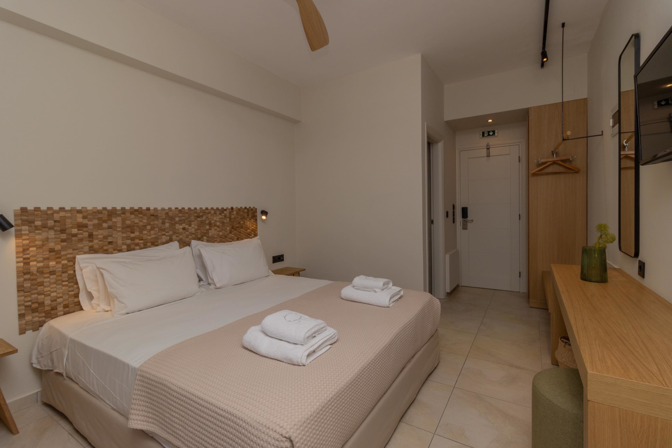 Artina Room
