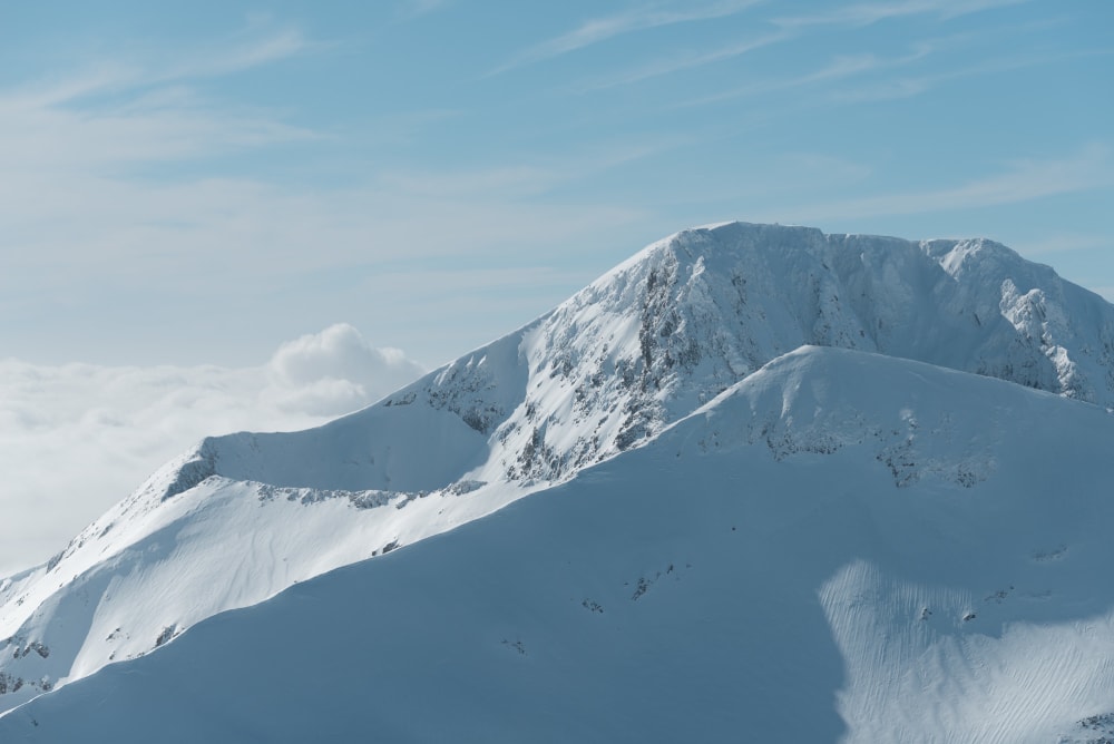 Looking towards the Ben Nevis. In the foreground, the CMD arete can be seen snaking down and across the frame.