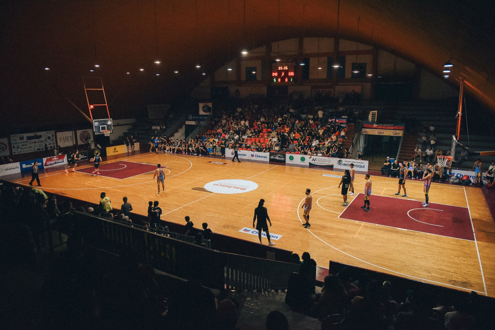 Vista general de un partido de Paskolas Navojoa en el gimnasio