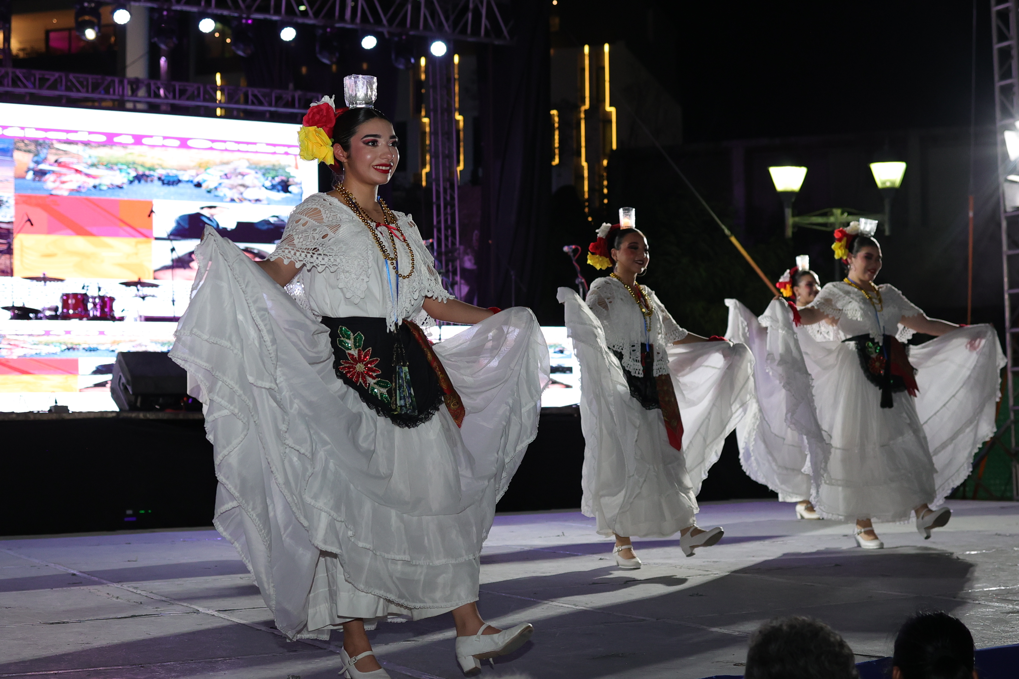 tradicion-mestiza-bailable-folklorico - Foto 214