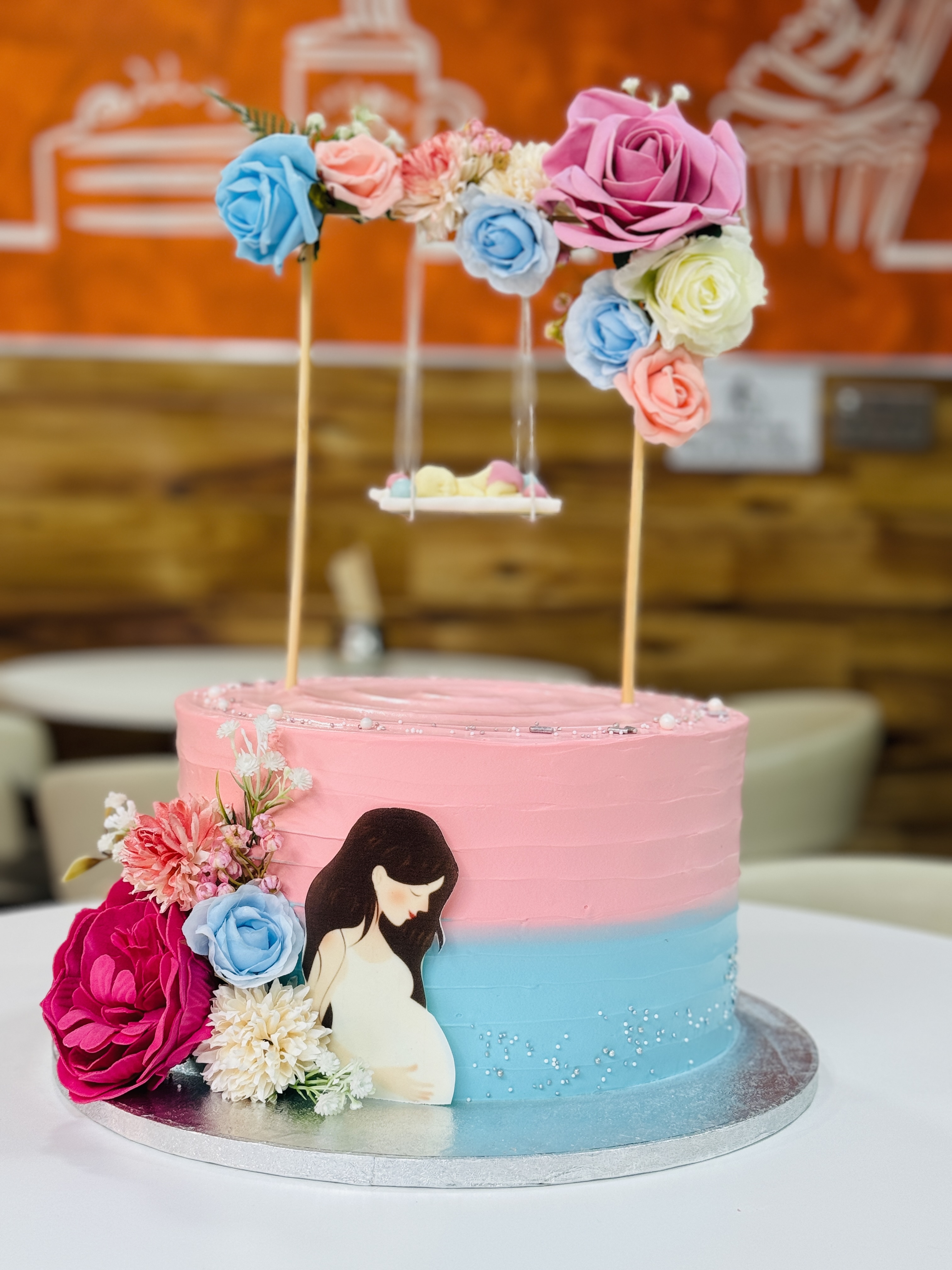 cake image of 10" / 6" (£105)