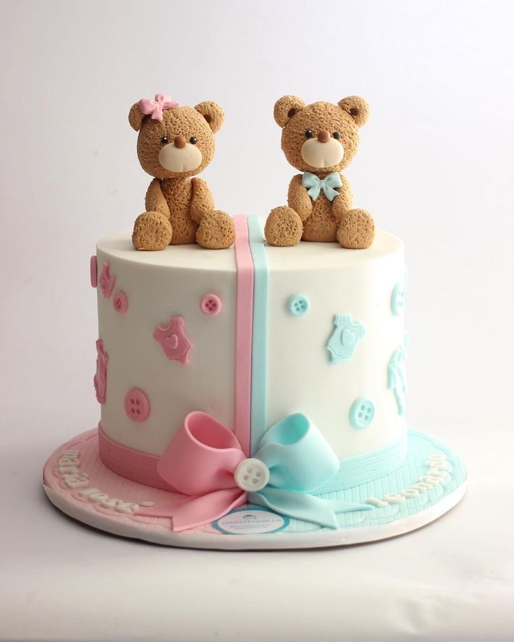 cake image of 6" / 4" Fondant (£60)