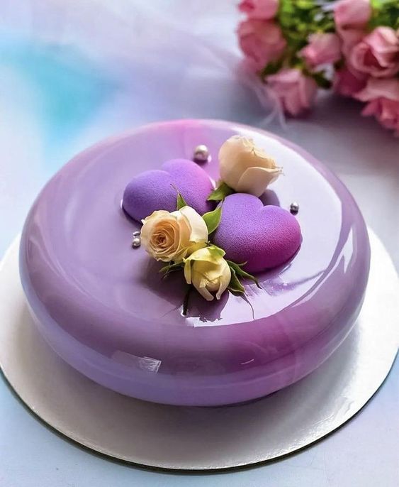 cake image of 10" / 4" (£65)