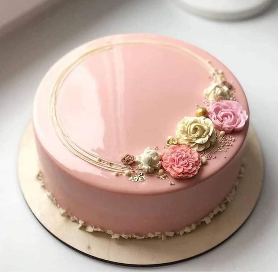 cake image of 8" / 4" (£50)