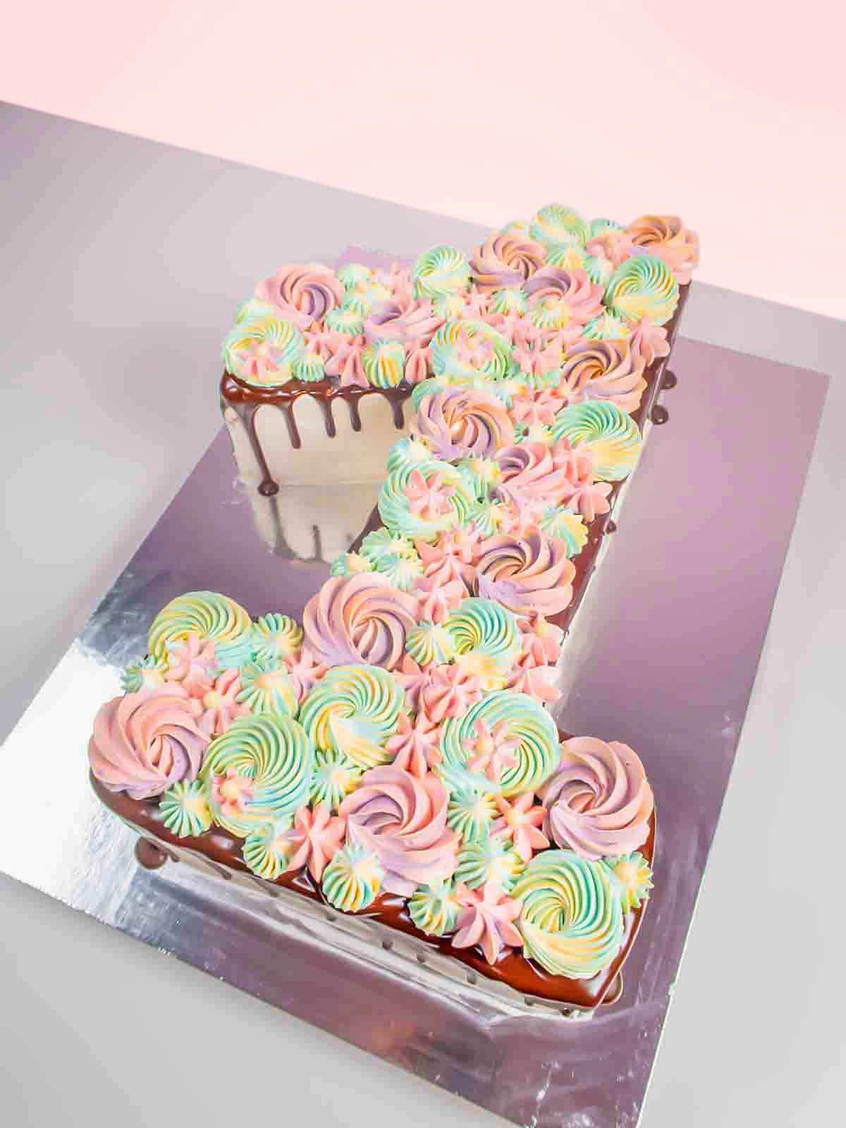 cake image of 12"/8" - £50