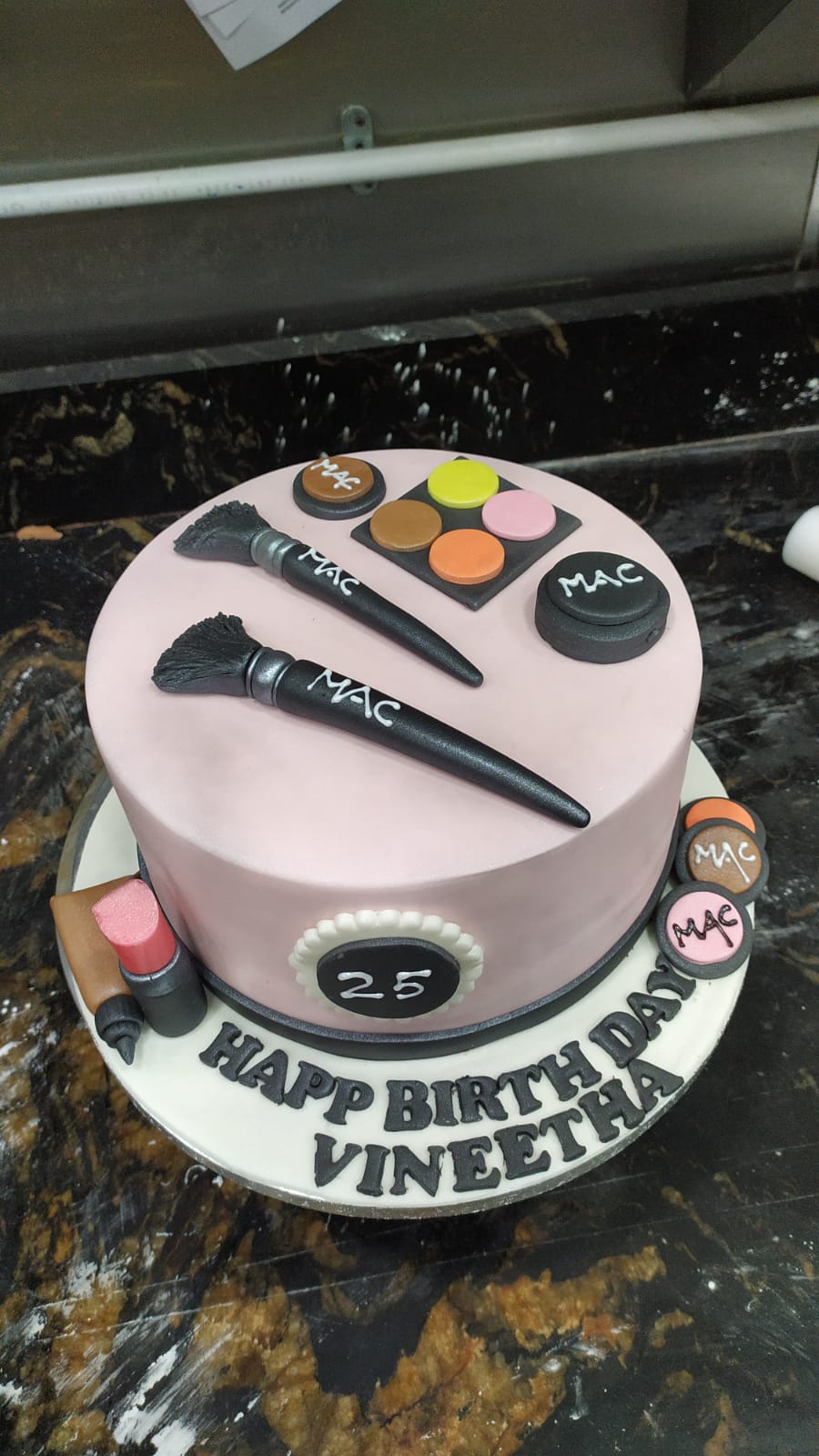 cake image of 8" / 5" (£95)