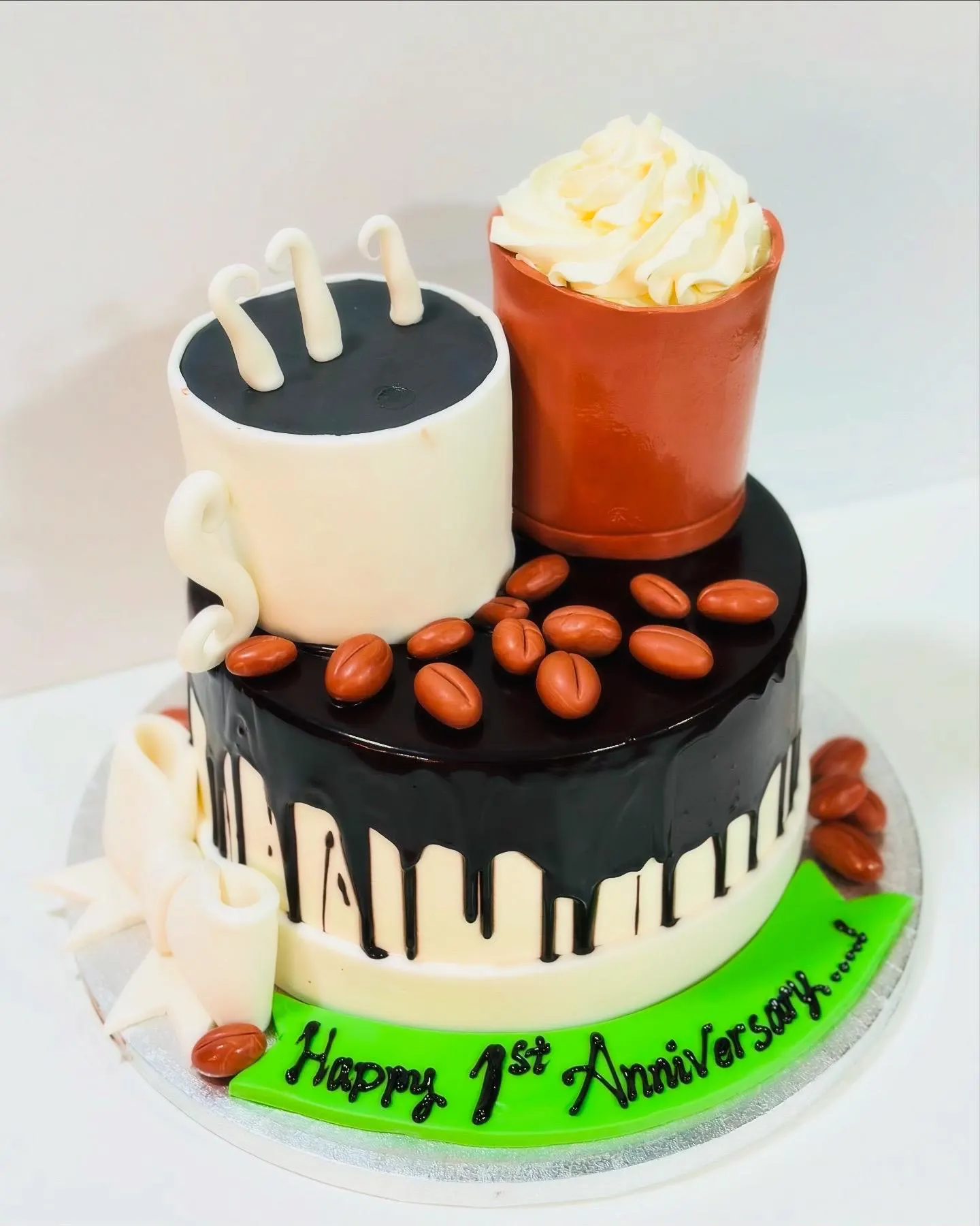 cake image of 8"/4"