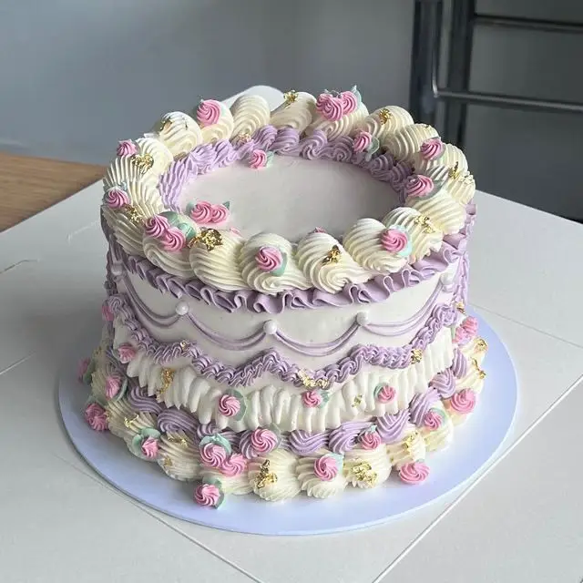 category image of Vintage Round Cakes