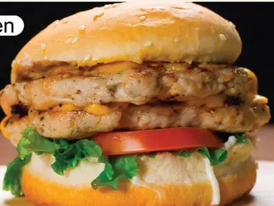 THE SMOKEHOUSE DOUBLE PATTY Burger