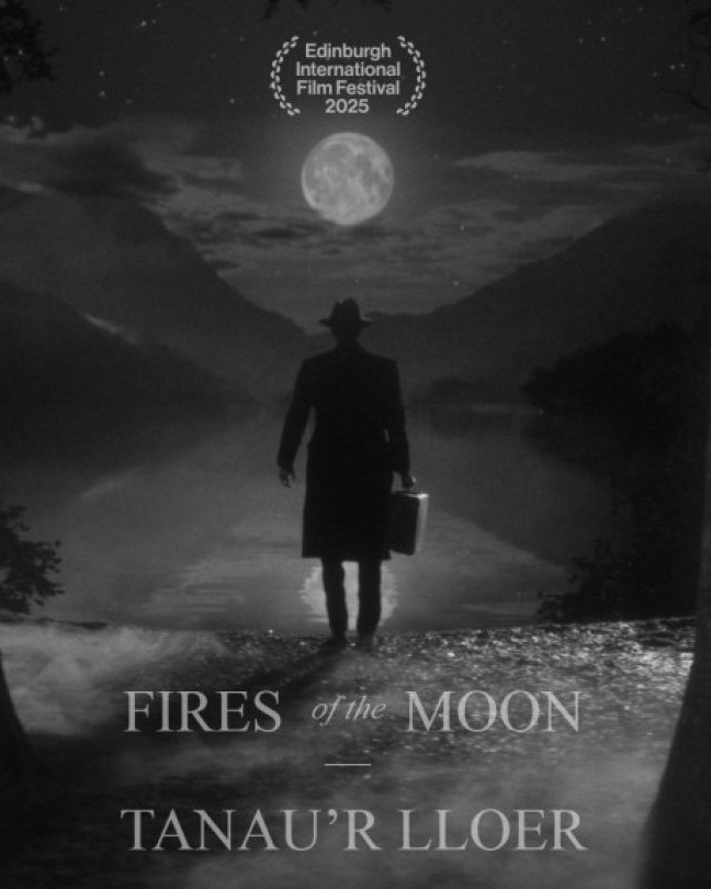 Tanau’r Lloer (Fires of the Moon)